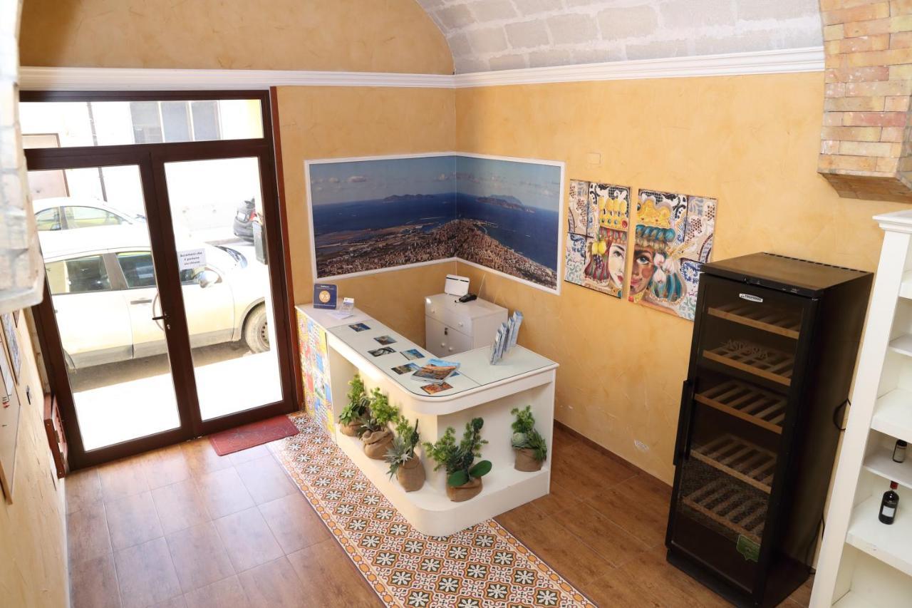 Case Vacanze Benvenuti Al Sud Trapani Bagian luar foto