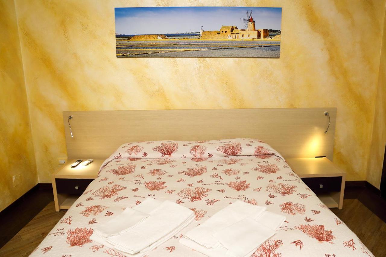 Case Vacanze Benvenuti Al Sud Trapani Bagian luar foto
